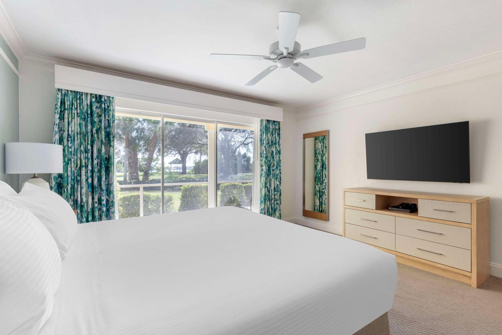 Hilton Vacation Club Charter Club Naples Bay Hotel Eksteriør billede