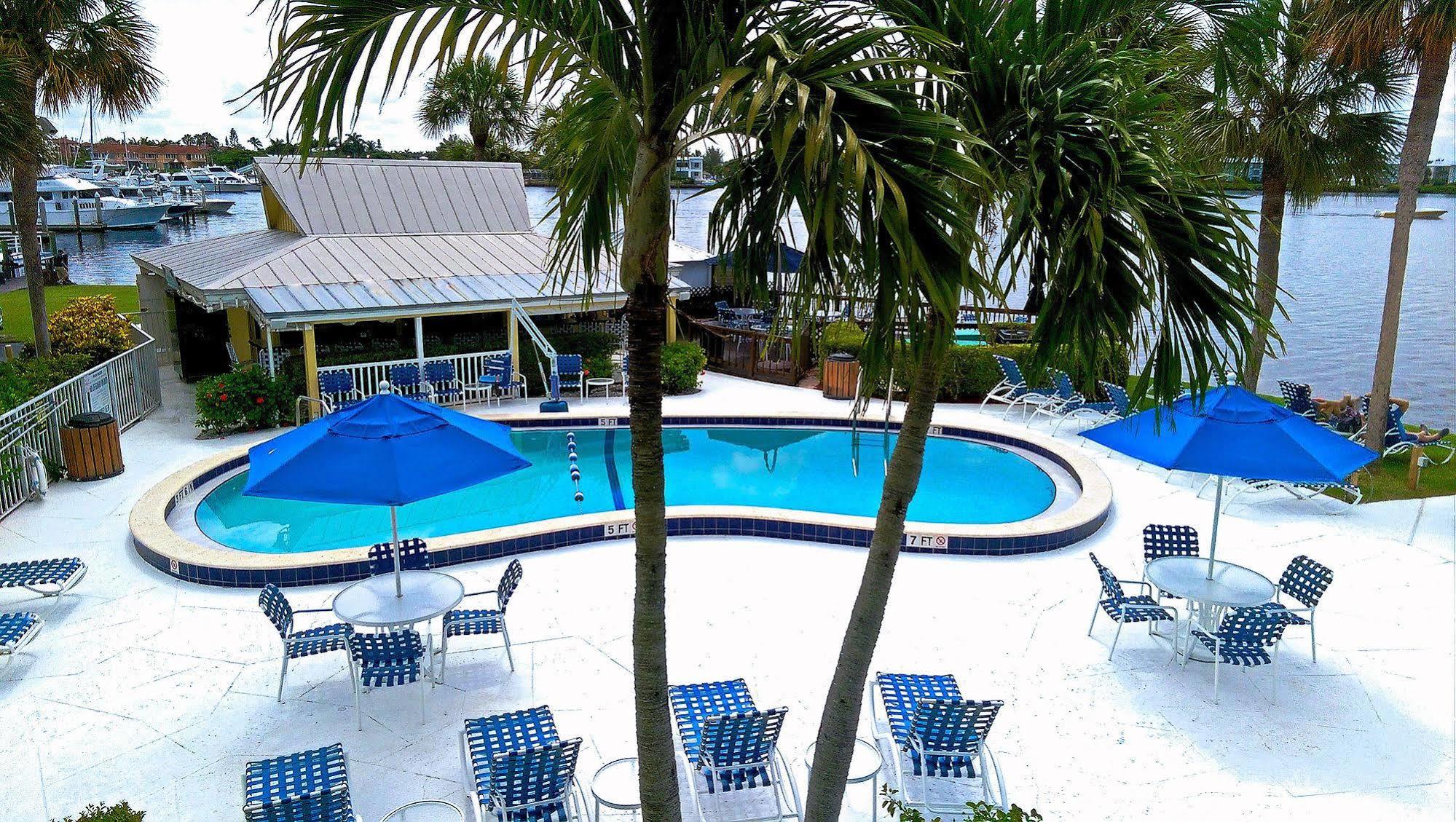 Hilton Vacation Club Charter Club Naples Bay Hotel Eksteriør billede